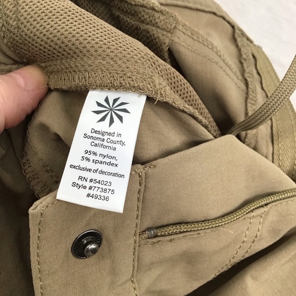 Athleta Women’s Nylon Cargo Pants Hiking Outdoor Casual Khaki Mid-Rise Size 14T - Picture 3 of 10